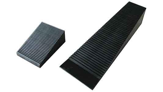 タケネ　クサビ