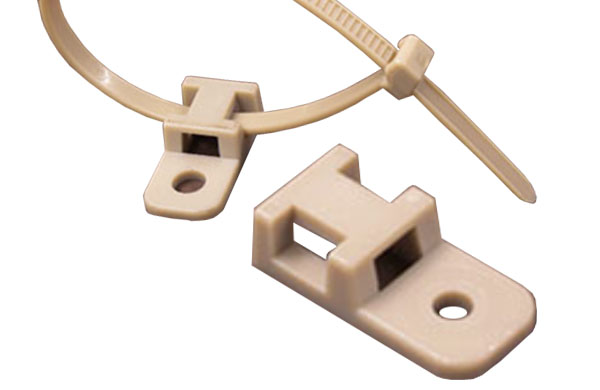 アンカーマウント（ＰＥＥＫ