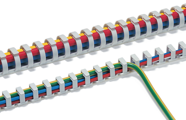 配線ダクト（ヘラダクト接着タイプ